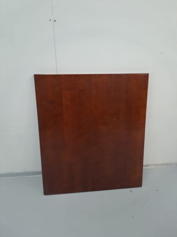 Pöydänkansi – punertava puu, 76×65